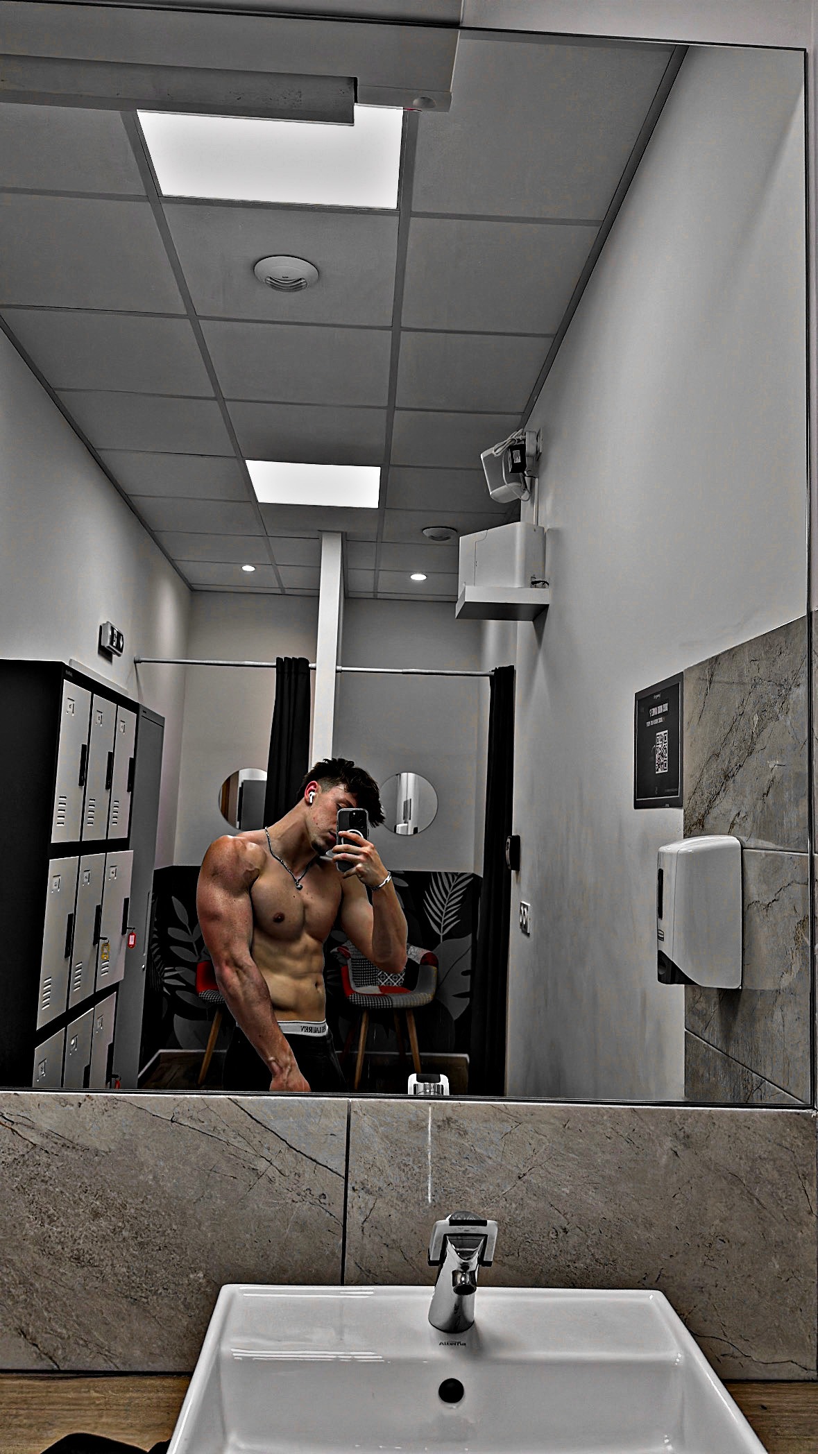 Profil de Adriel, 19 ans, Adultère à Powell River