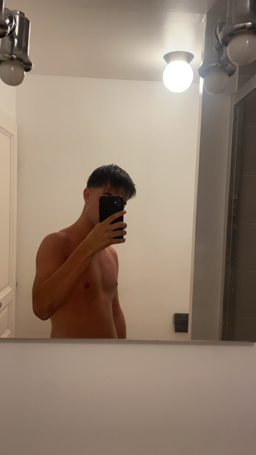 Profil de Ezéchiel, 19 ans, Adultère à Raleigh